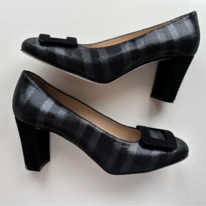 RON WHITE Black Grey Striped Leather Heels Size 37.5 US Size 7